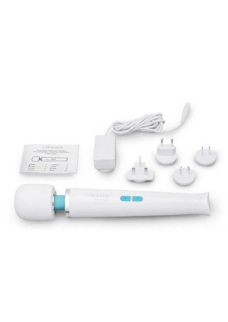 Le Wand Classique Rechargeable Silicone Wand Massager - Image 4